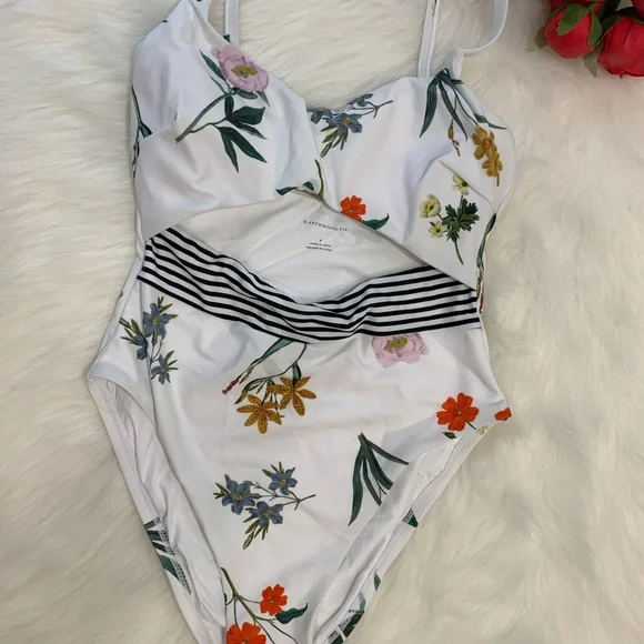 Anthropologie floral cut out one piece swimsuit - Picture 10 of 15